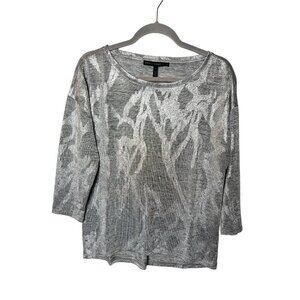 White‎ House black market silver print top NWT small